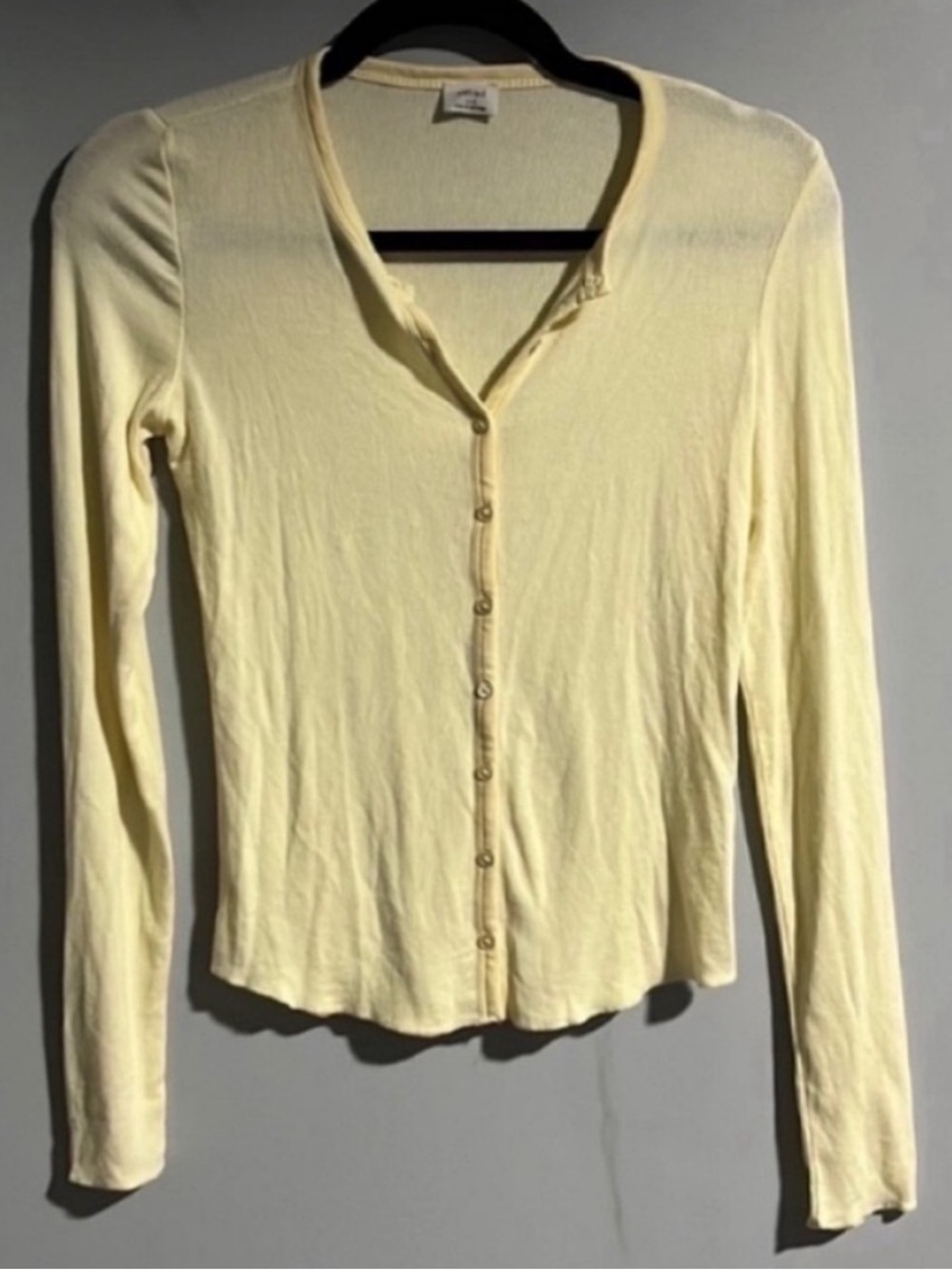 Aritzia Wilfred Free Pale Butter Yellow Ribbed Buttoned Long Sleeve